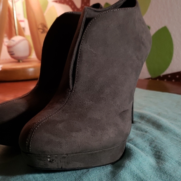 Audrey Brooke heeled boots - Picture 3 of 5